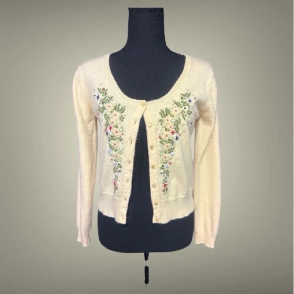 Yellow Embroidered Floral Button-Front Women's Sweater Cardigan Size Small